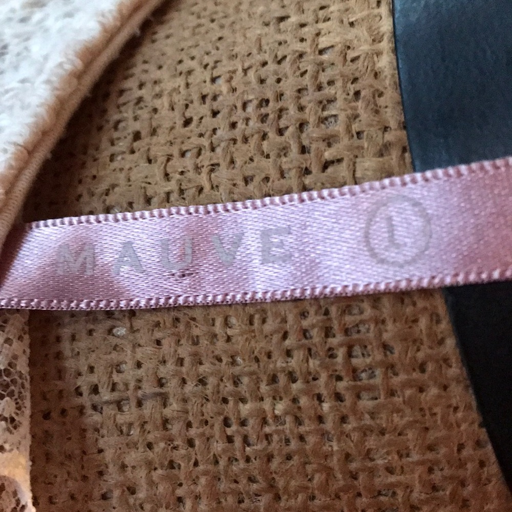 (Mauve) Cropped Razorback Tank - Picture 4 of 6